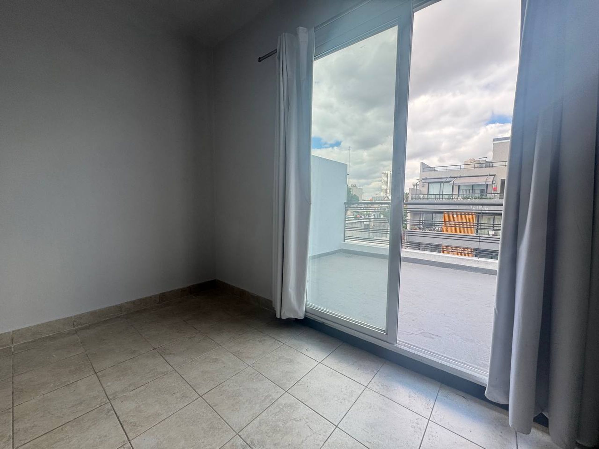 Alquiler Triplex 3 Ambientes Cochera Florida