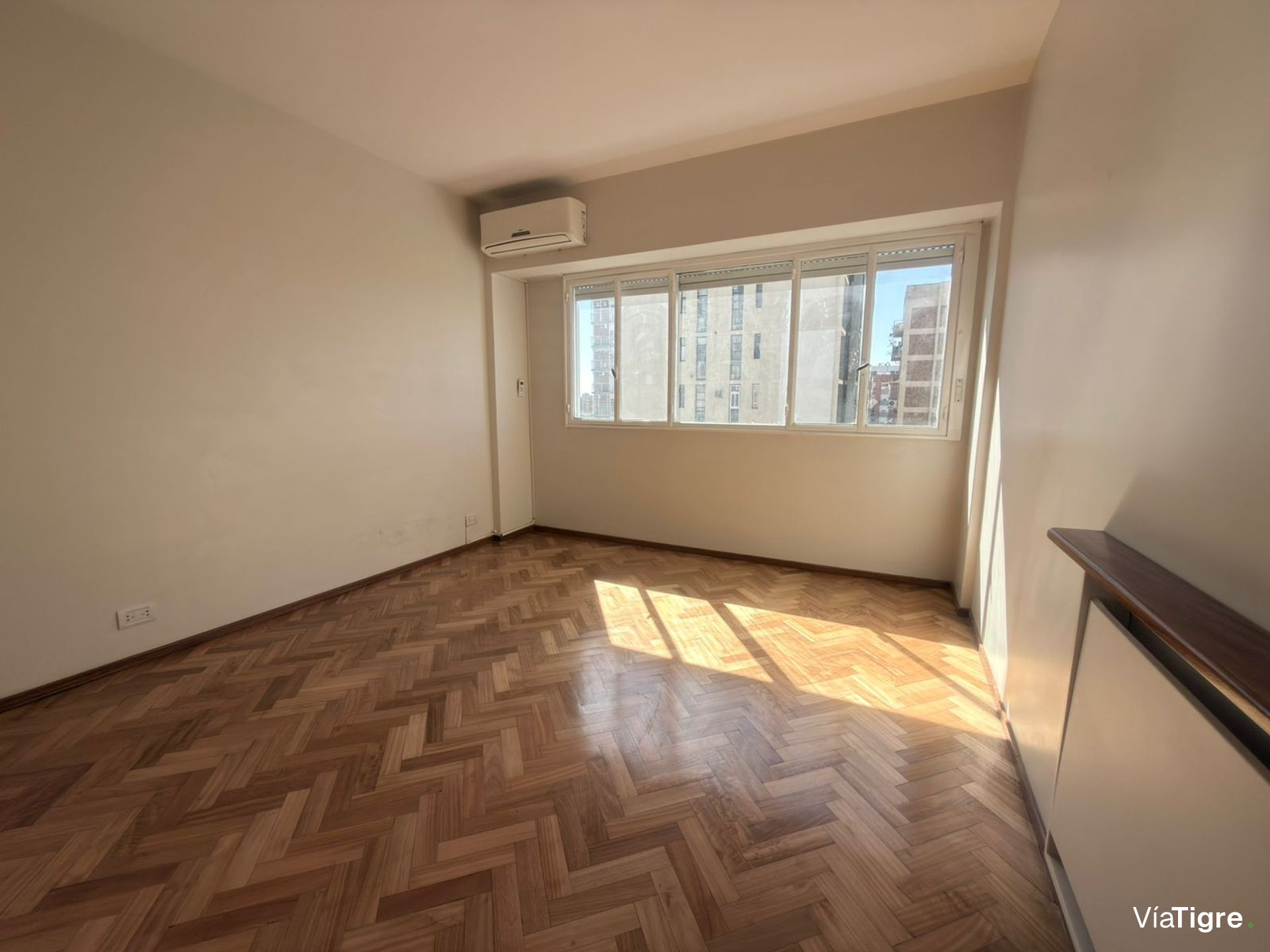 Departamento 5 ambientes en alquiler Martinez