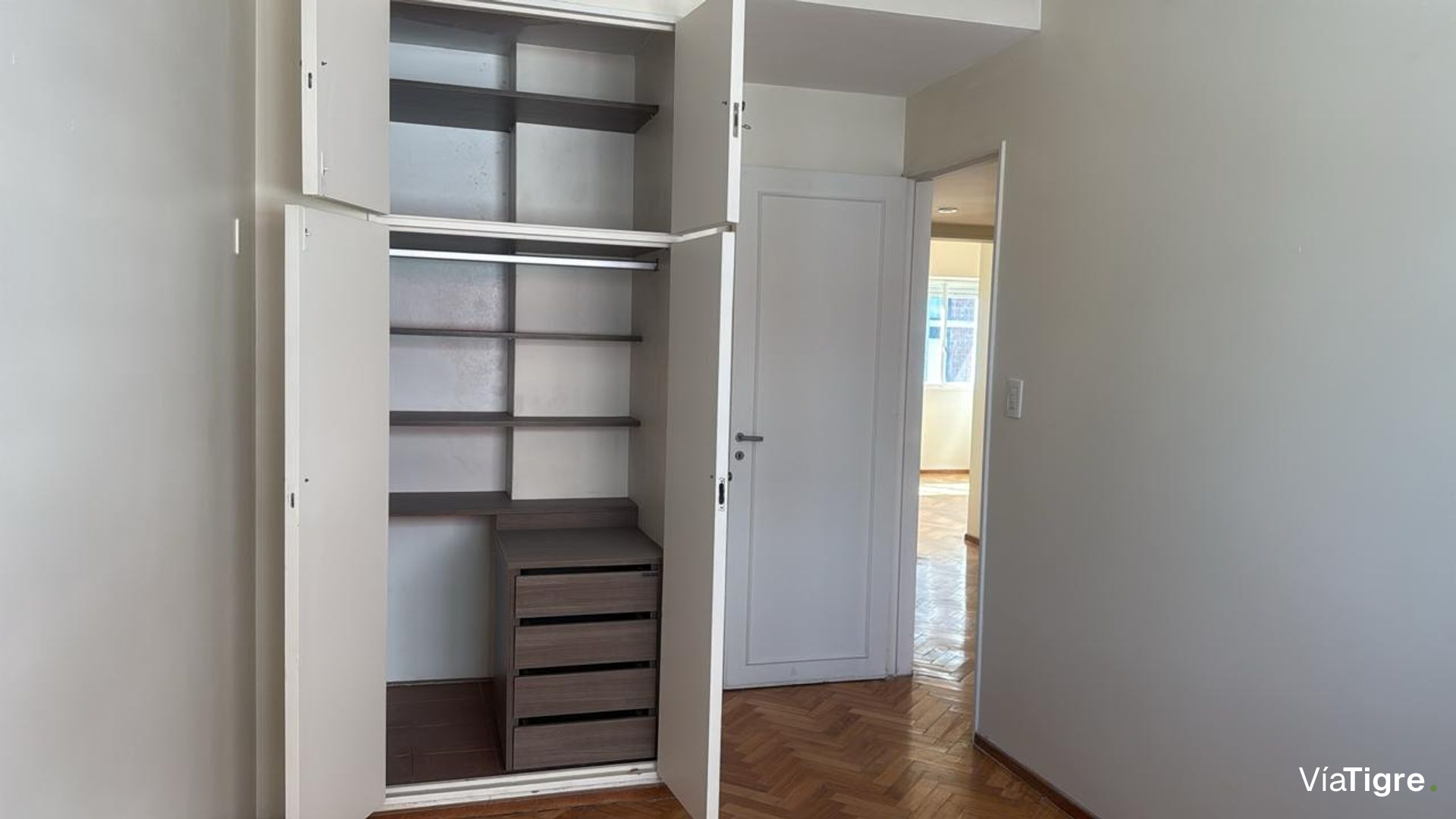 Departamento 5 ambientes en alquiler Martinez