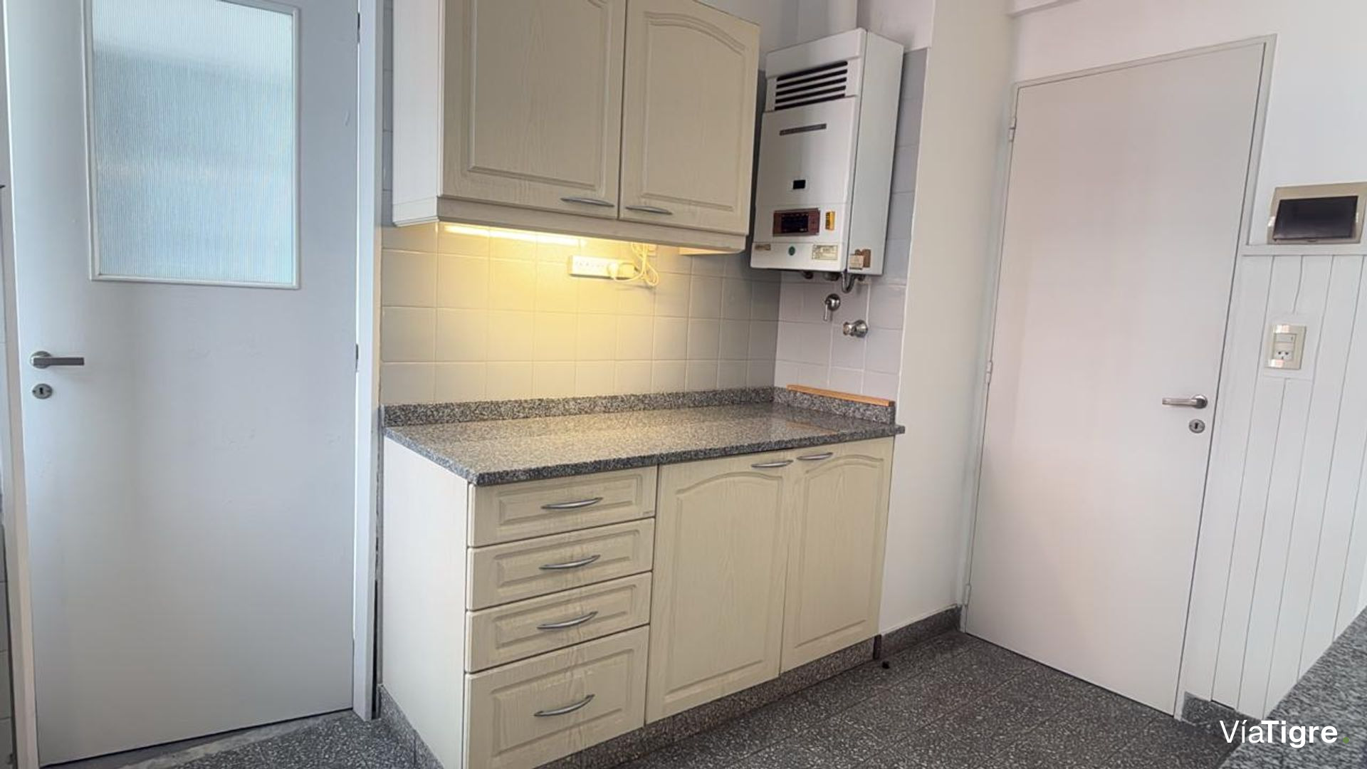 Departamento 5 ambientes en alquiler Martinez