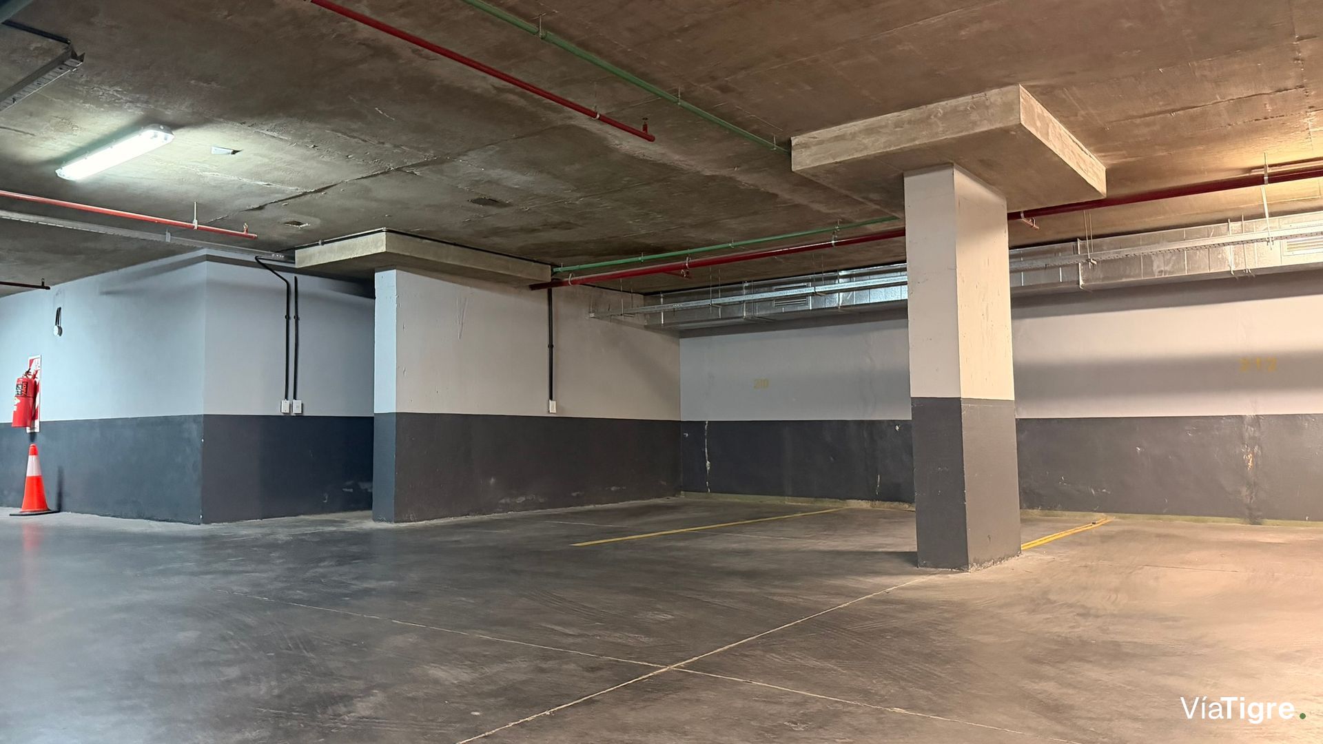 Sale Fixed Parking and Covered La Lucila Vte Lopez