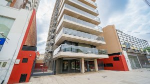 Venta Cochera Fija Y Cubierta La Lucila Vte Lopez