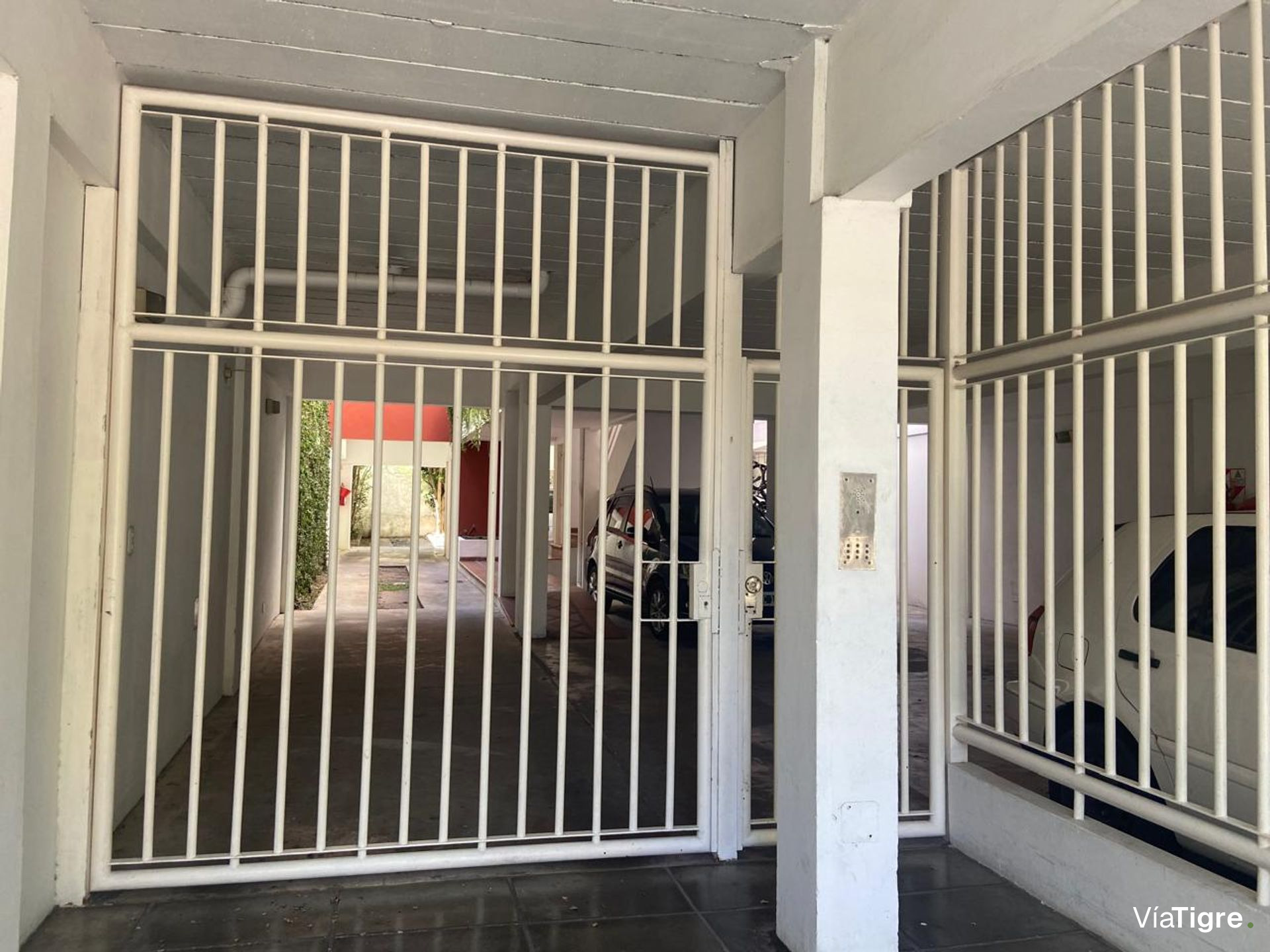 Venta Depto. 3 Ambientes-San Isidro-Impecable