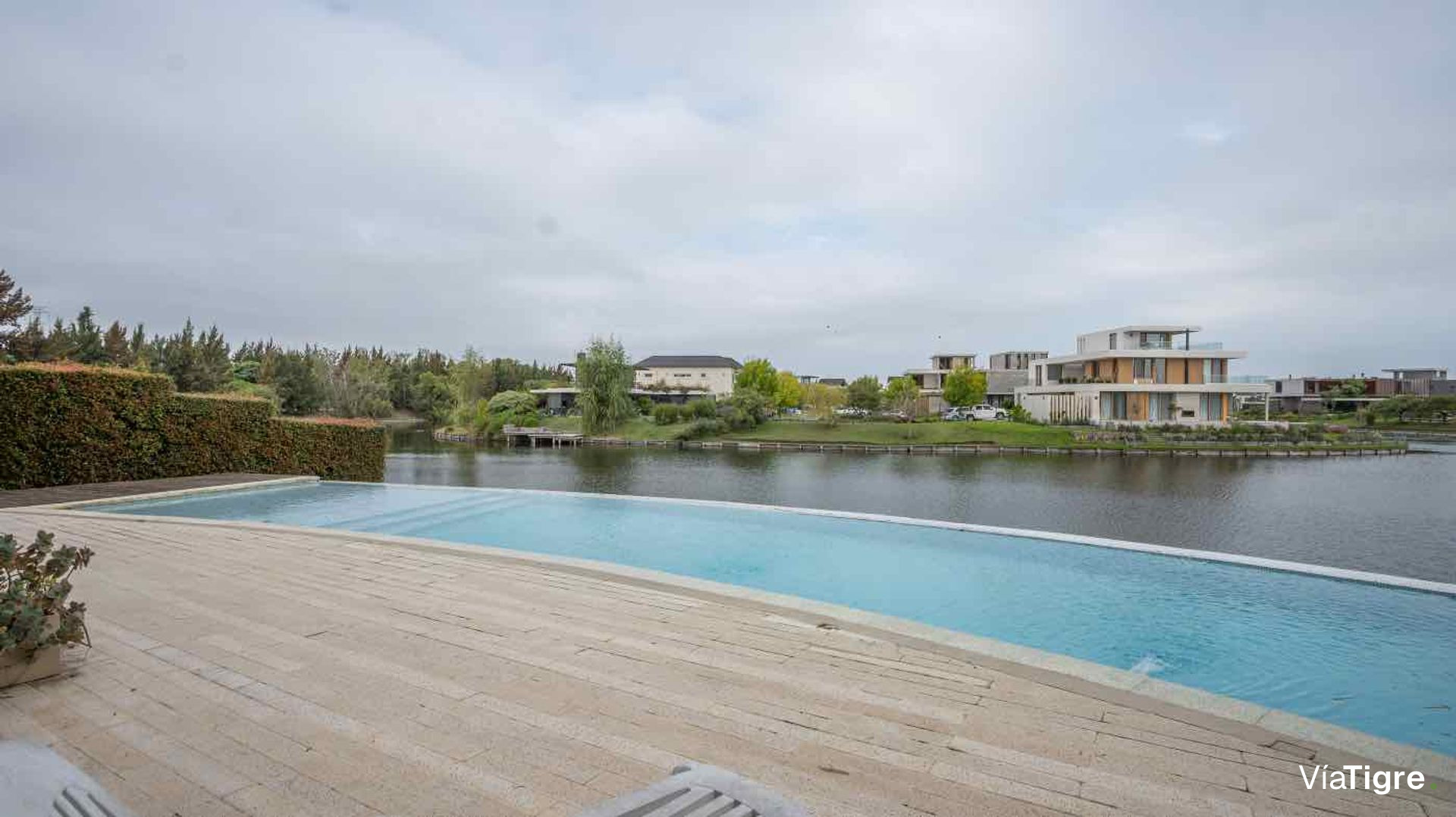 Venta duplex 4 ambientes La Mansa, Islas del Golf