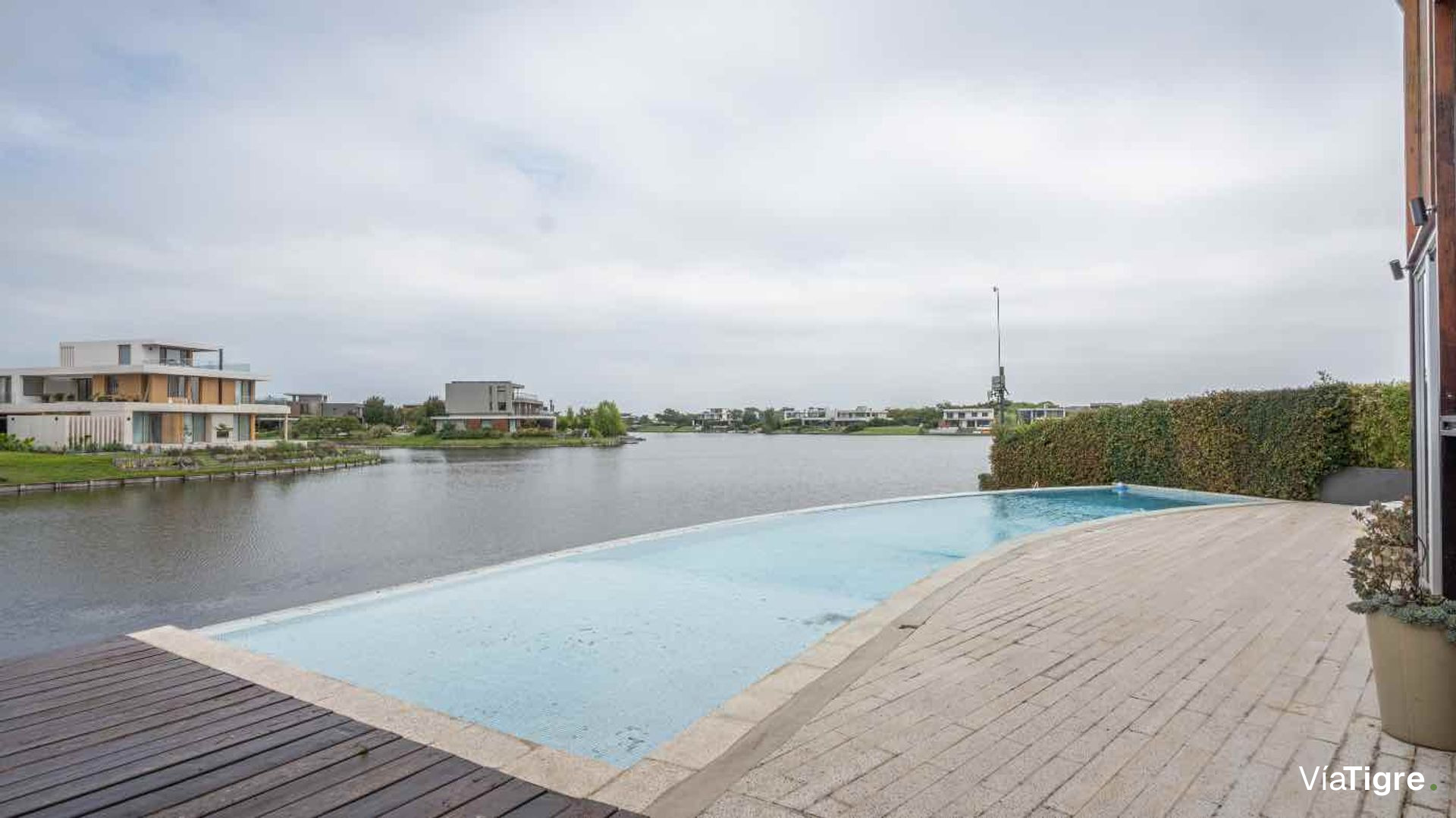 Venta duplex 4 ambientes La Mansa, Islas del Golf