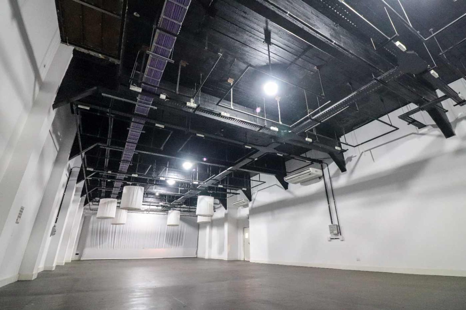 Venta Estudio TV Equipado a estrenar