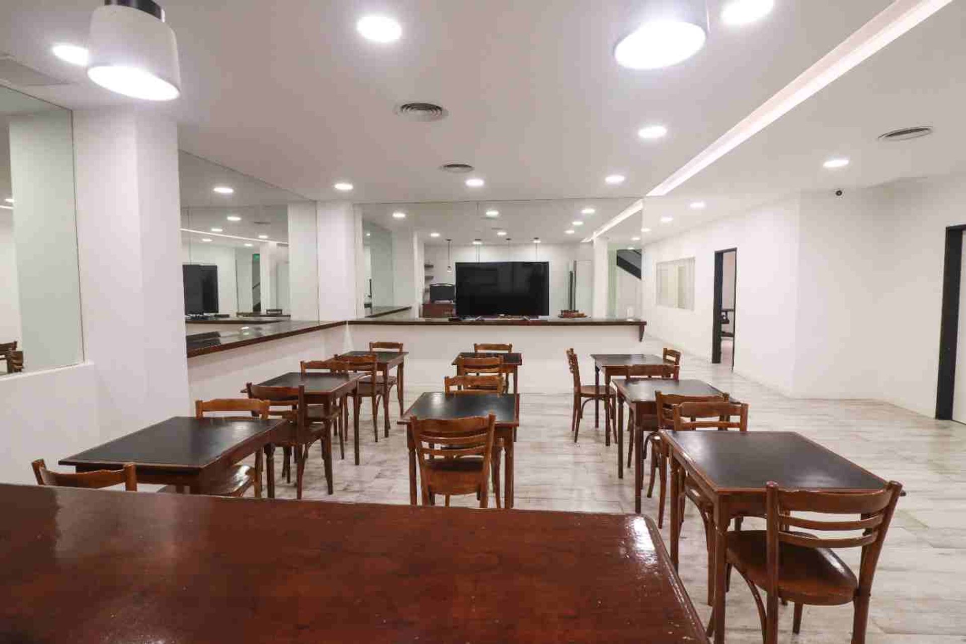 Venta Estudio TV Equipado a estrenar