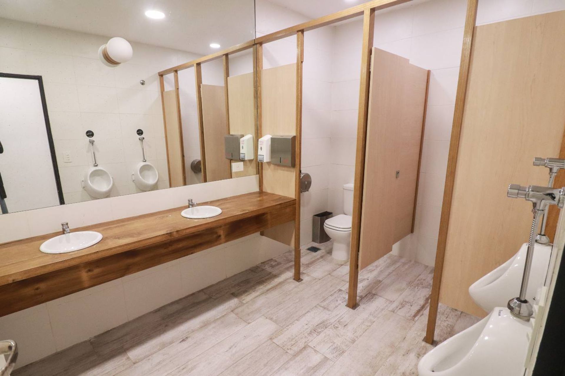 Venta Estudio TV Equipado a estrenar