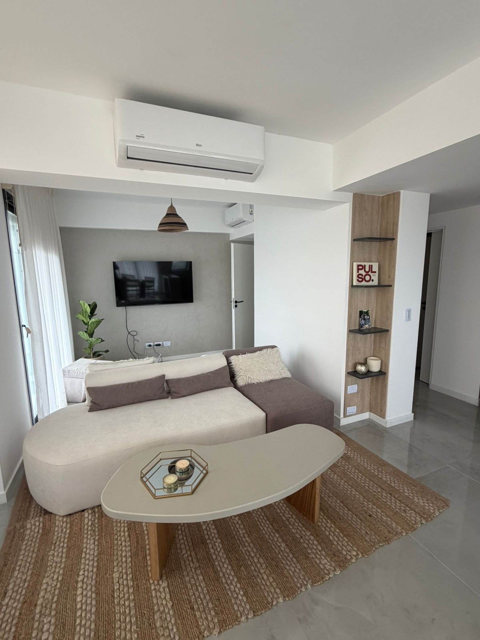 Vende 3 amb Brickell Boulevard entrada a Tigre