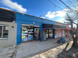 Sale of House, 6 Stores and One Apartment in Block