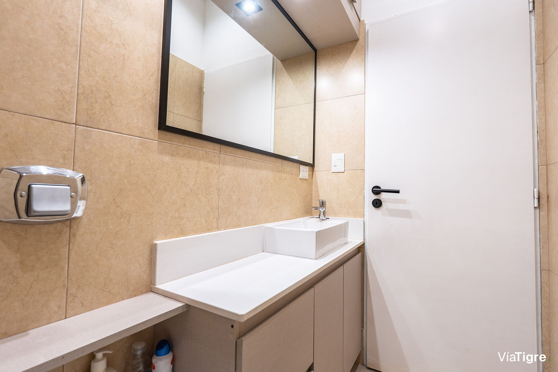 Venta Departamento 2 amb. con cochera Tigre Centro