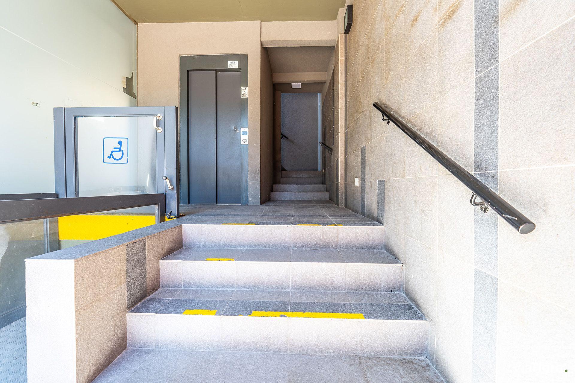 Venta Departamento 2 amb. con cochera Tigre Centro