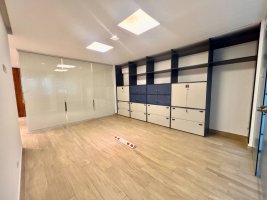 Alquiler de Oficina Comercial 120m² San Isidro