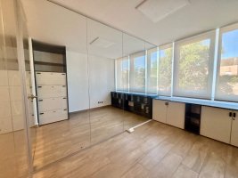 Alquiler de Oficina Comercial 120m² San Isidro