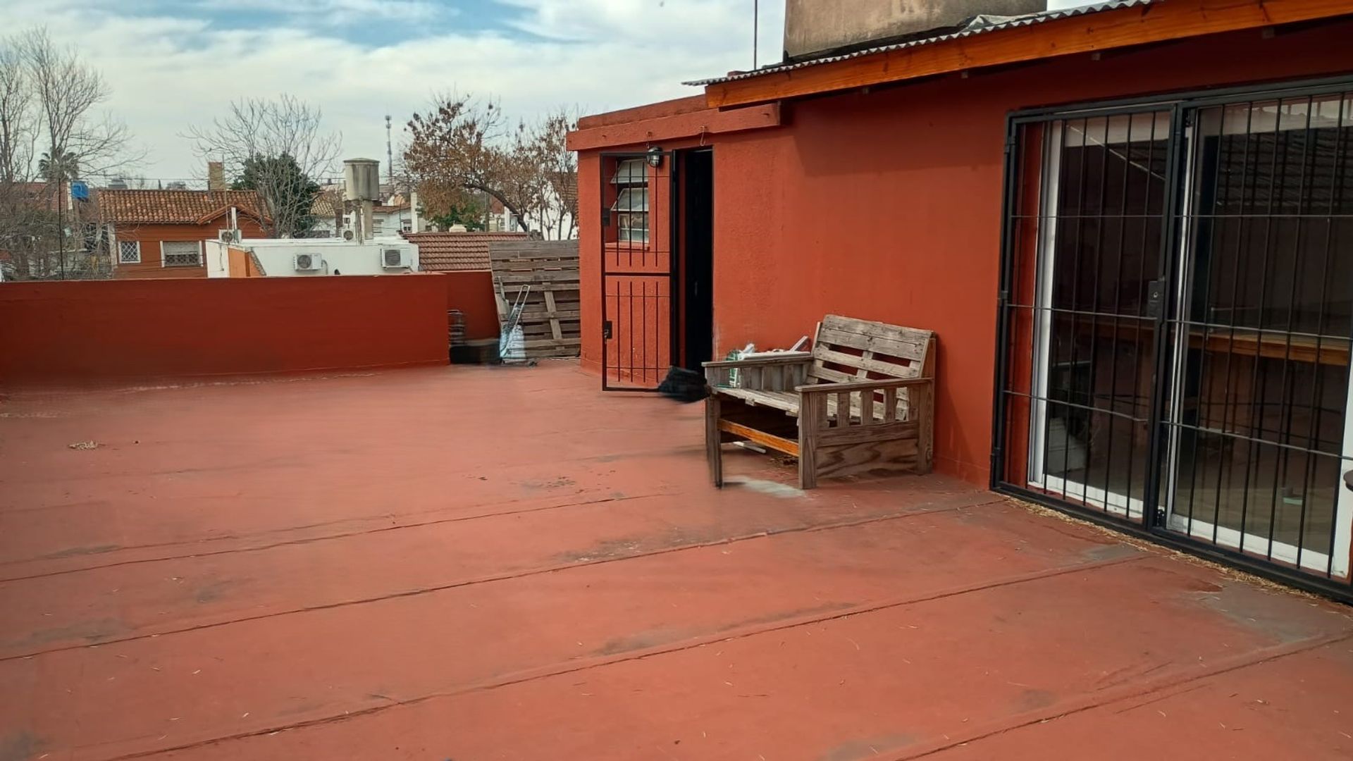 VENTA - PH 5 amb. CON JARDIN, TERRAZA Y COCHERA