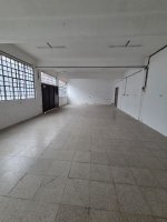 Warehouse for sale in Olivos with dwelling, offices