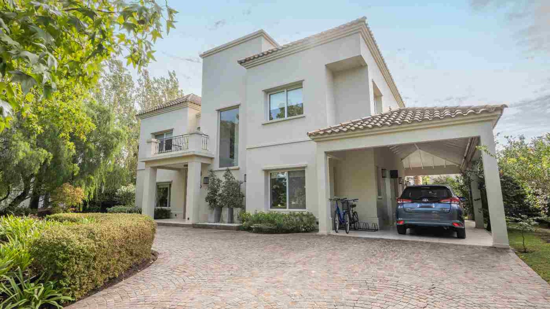 FOR SALE HOUSE BY THE LAKE ON THE ISLAND, NORDELTA - 501 m²