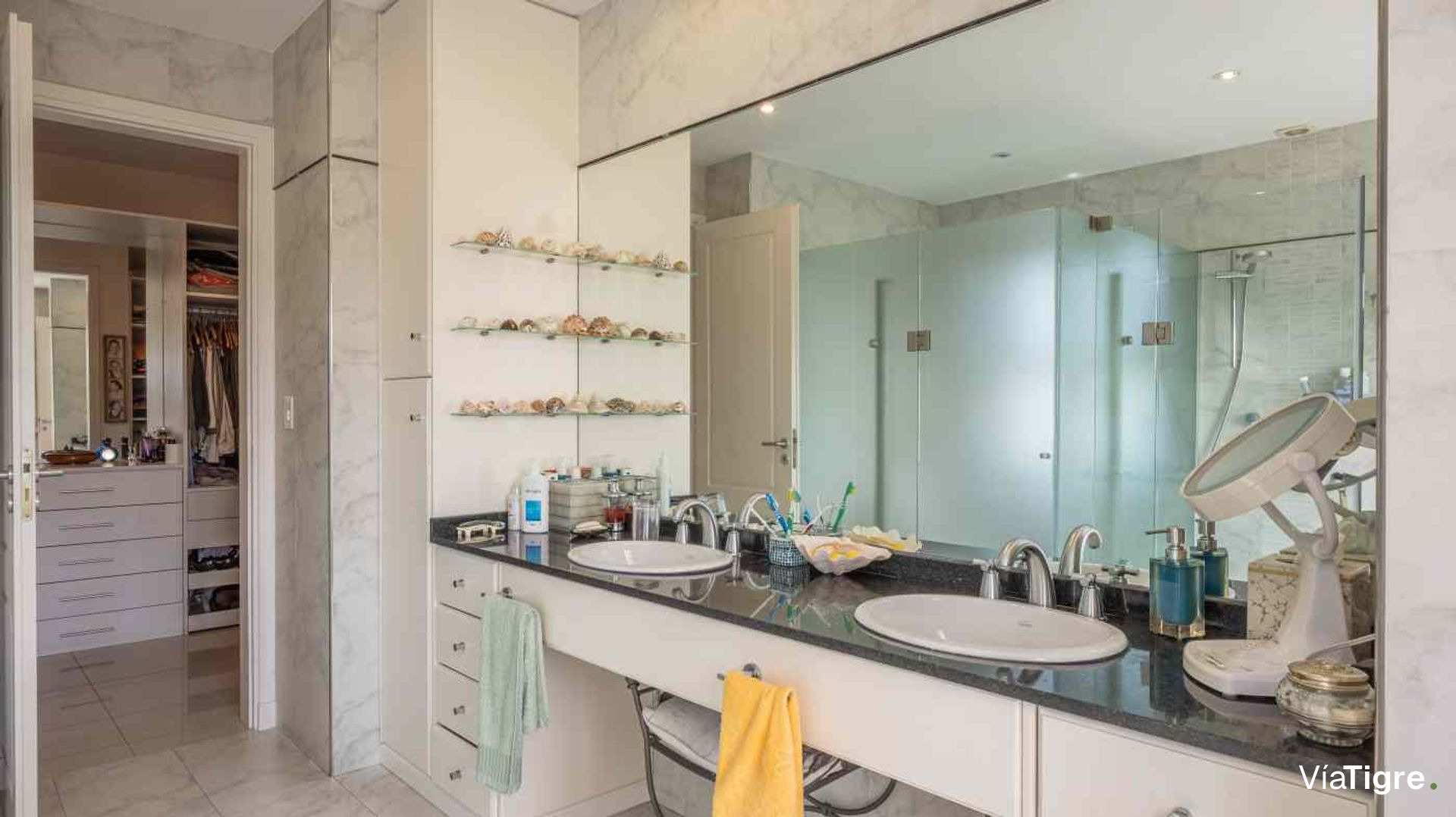VENTA CASA AL LAGO EN LA ISLA, NORDELTA - 501 m²