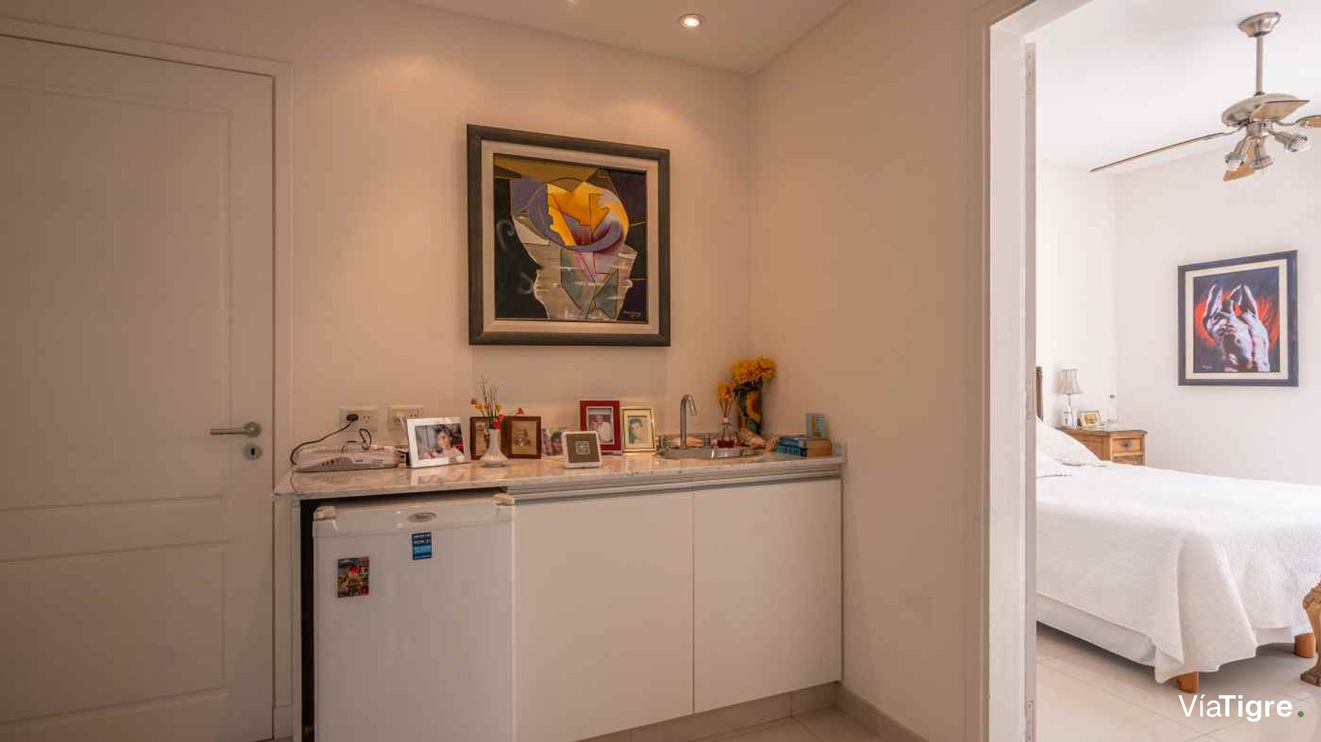 VENTA CASA AL LAGO EN LA ISLA, NORDELTA - 501 m²