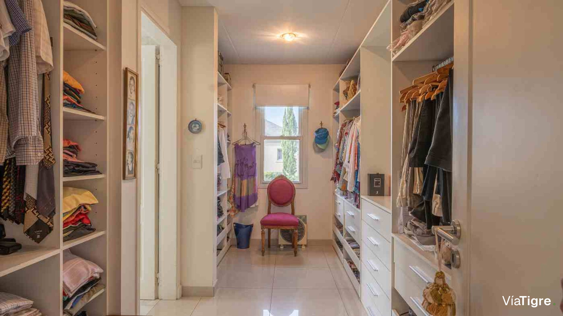 VENTA CASA AL LAGO EN LA ISLA, NORDELTA - 501 m²