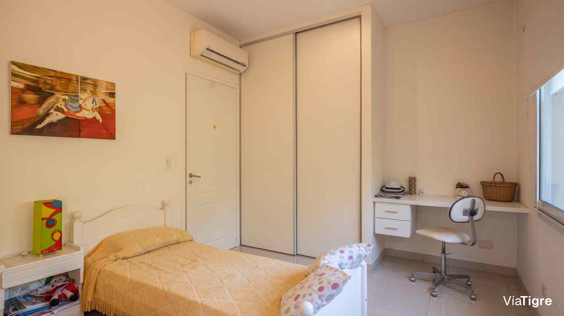 VENTA CASA AL LAGO EN LA ISLA, NORDELTA - 501 m²