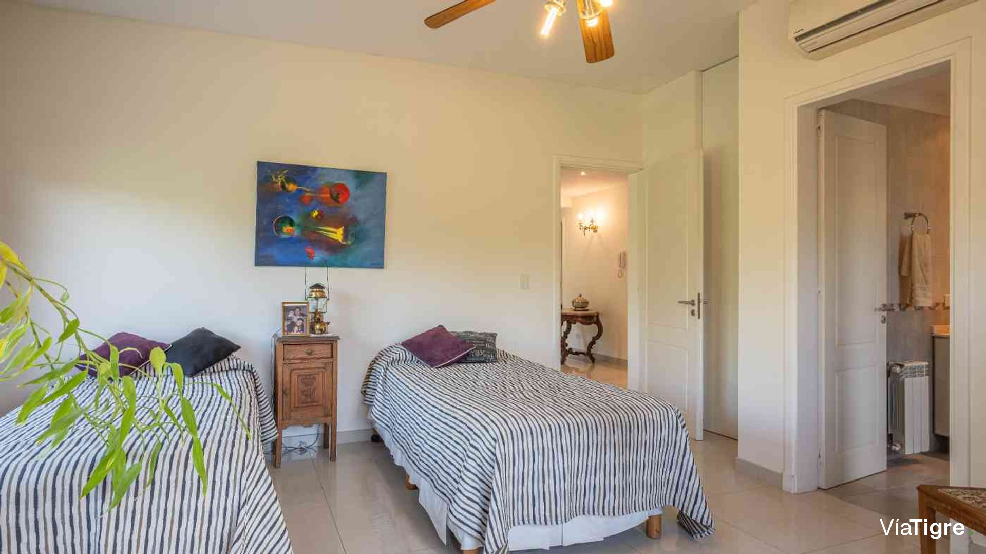 VENTA CASA AL LAGO EN LA ISLA, NORDELTA - 501 m²