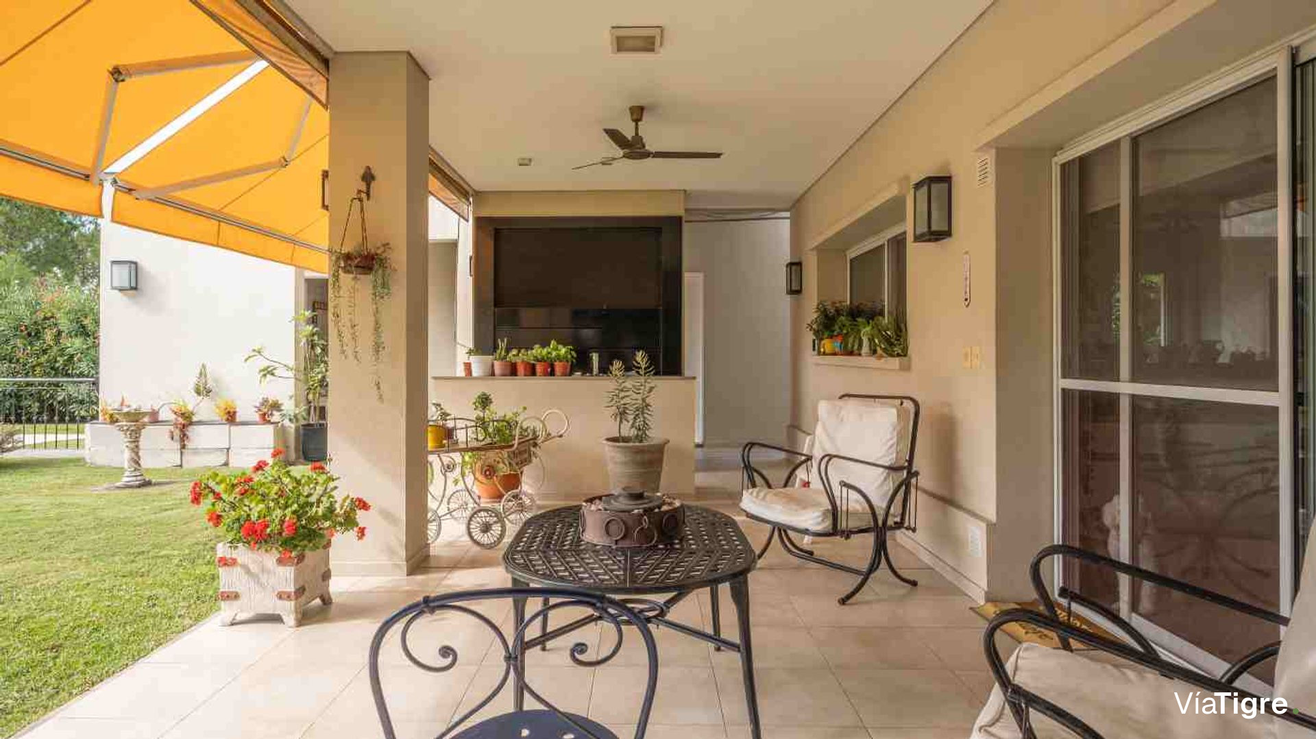 VENTA CASA AL LAGO EN LA ISLA, NORDELTA - 501 m²