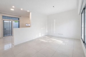 Casa en venta 3 amb con cochera PB Olivos