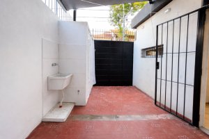 Casa en venta 3 amb con cochera PB Olivos