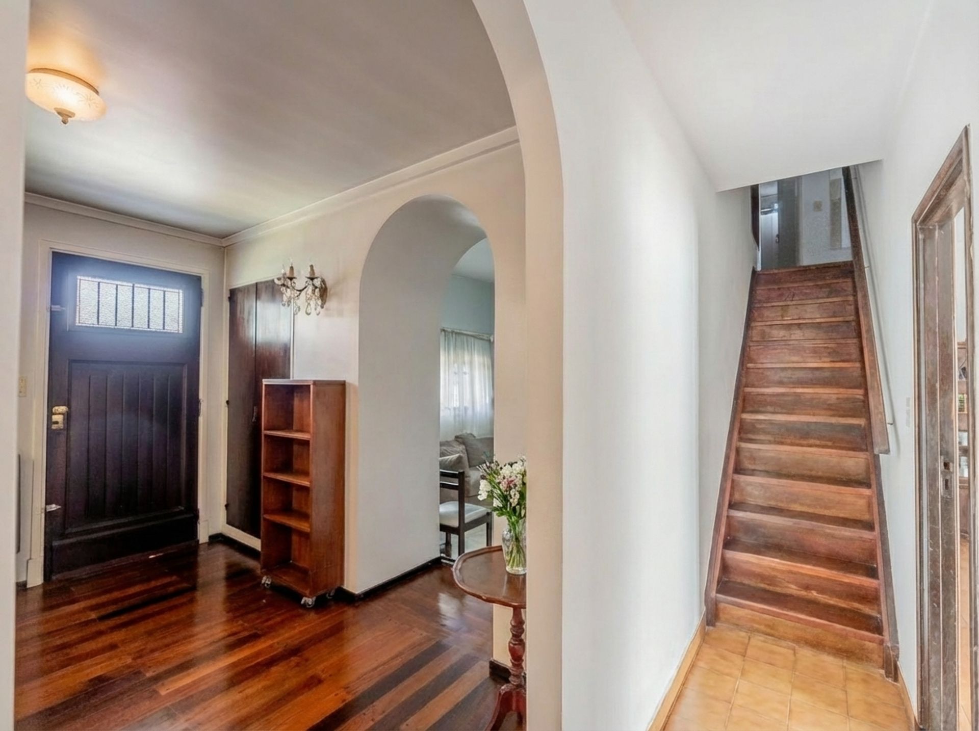 Venta Casa 4 ambientes, Olivos c/ pileta y cochera