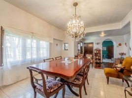 For Sale Penthouse type House 2‑bedroom Olivos with pool and garage