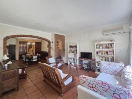 Casa 5 Ambientes Con Cochera Y Pileta San Isidro