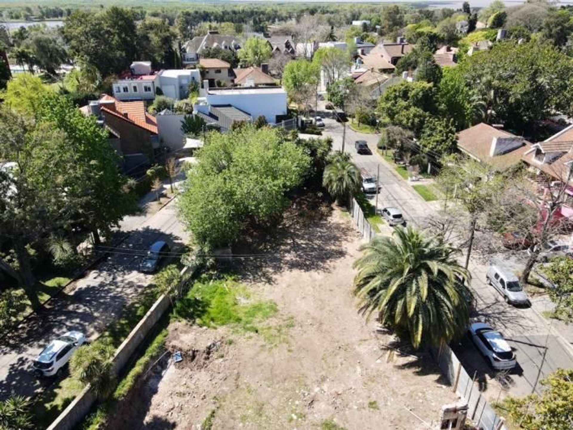 Unique lot in excellent location - Punta Chica