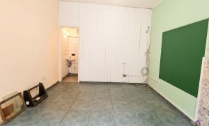 Shop For Rent In Florida 20 m² Without Expenses