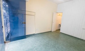 Shop For Rent In Florida 20 m² Without Expenses