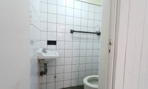 Shop For Rent In Florida 20 m² Without Expenses