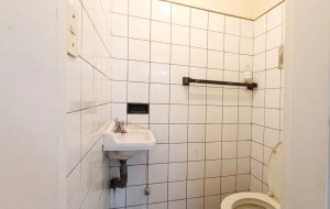 Shop For Rent In Florida 20 m² Without Expenses