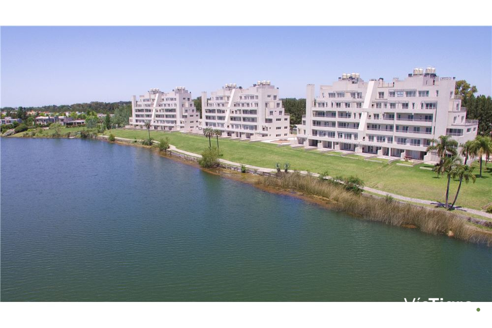 Venta Depto. Con Jardin Al Agua 3 AMB. VILA VELA