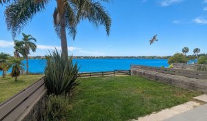 Venta Depto. Con Jardin Al Agua 3 AMB. VILA VELA