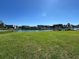 Laguna Grande Dique Lujan Lote al Agua
