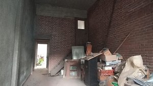 Deposit/Factory/Water Tank Sale - Olivos with Apartment