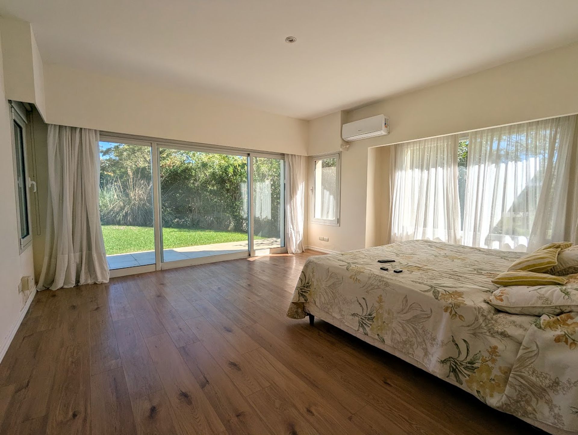 Venta casa 4 dormitorios pileta La Isla Nordelta
