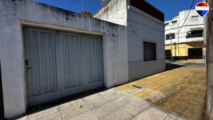 Venta PH 3 ambientes al frente cochera V. Martelli