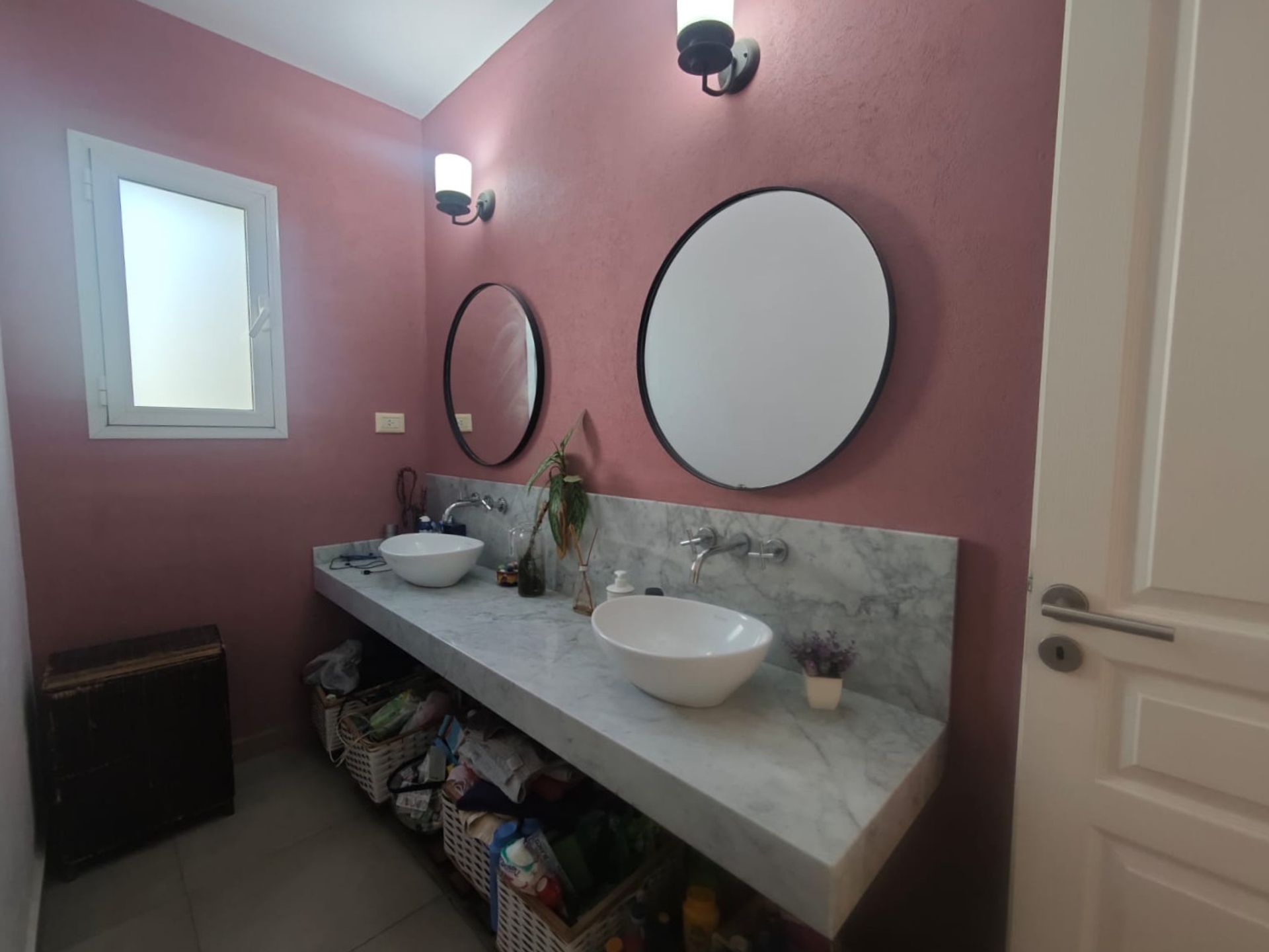 Venta Casa Barrio San Gabriel. Una Planta. Pileta
