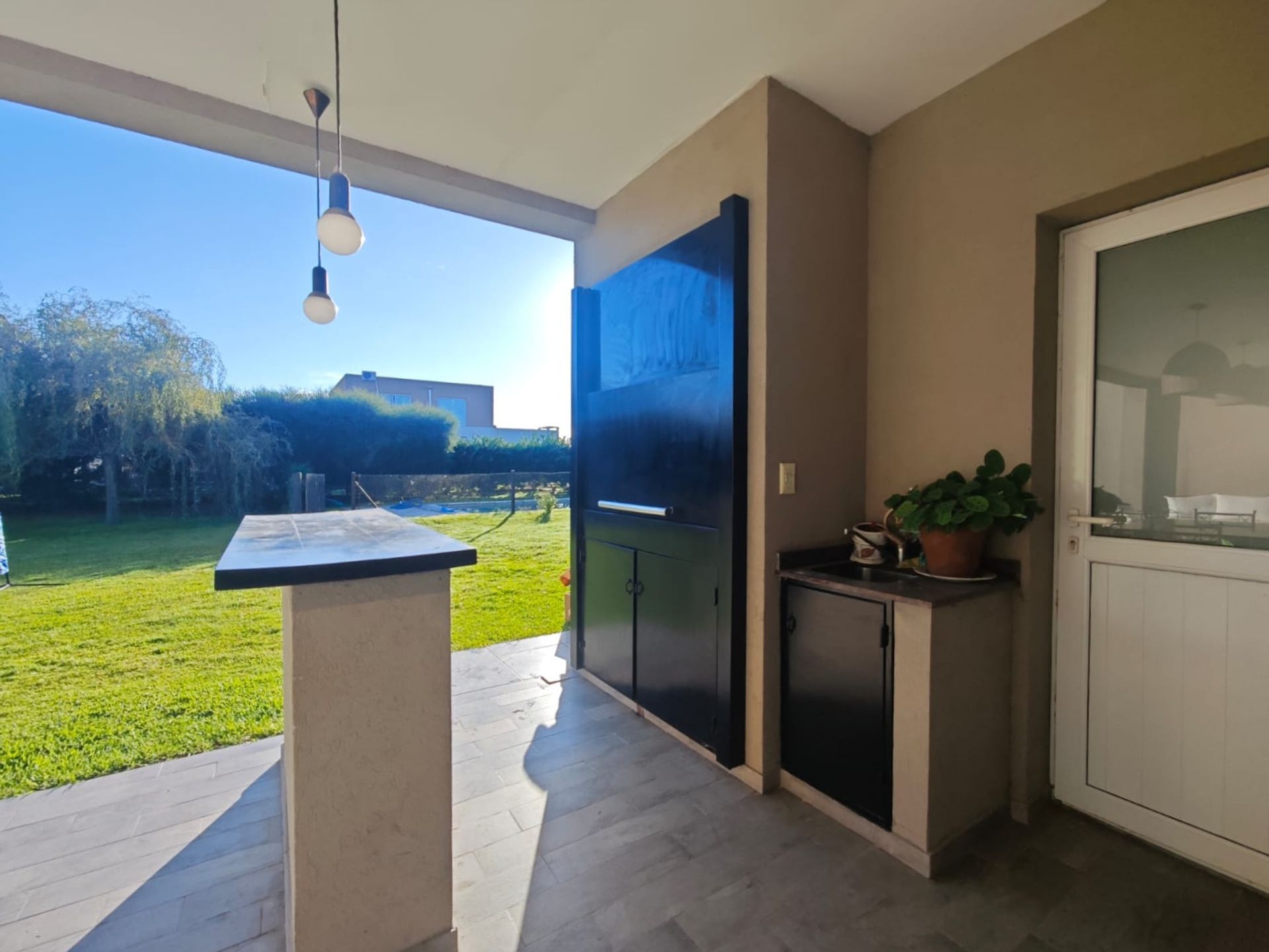 Venta Casa Barrio San Gabriel. Una Planta. Pileta