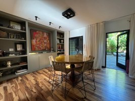 DESIGNER HOUSE 5-room FOR SALE in SAN FERNANDO