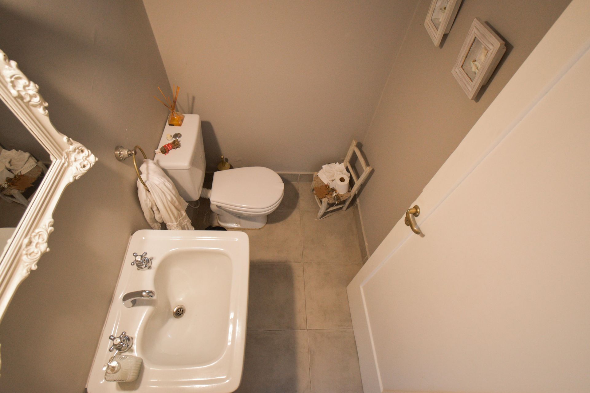 Venta casa lote propio con quincho y pileta