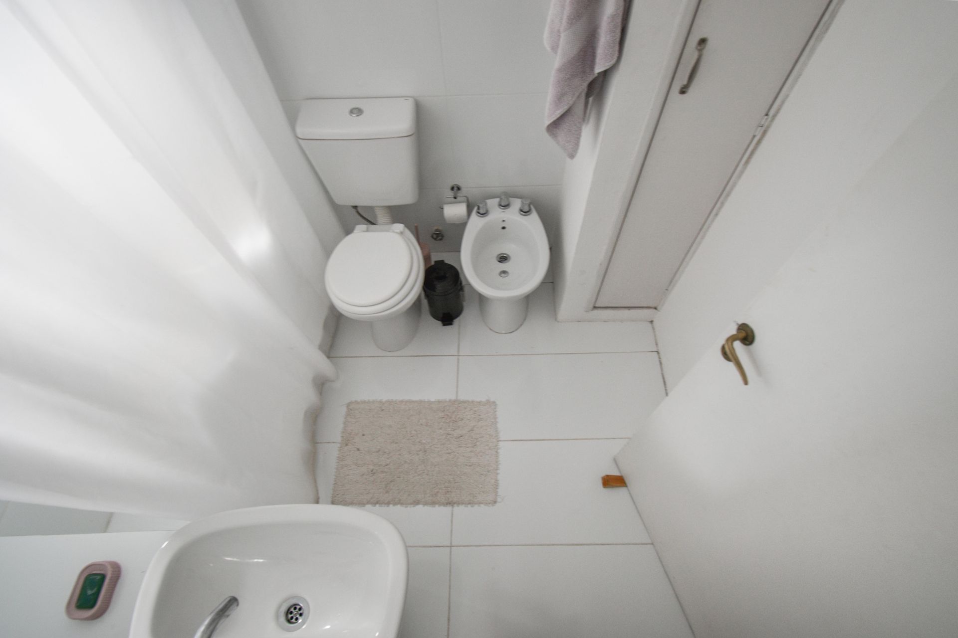 Venta casa lote propio con quincho y pileta