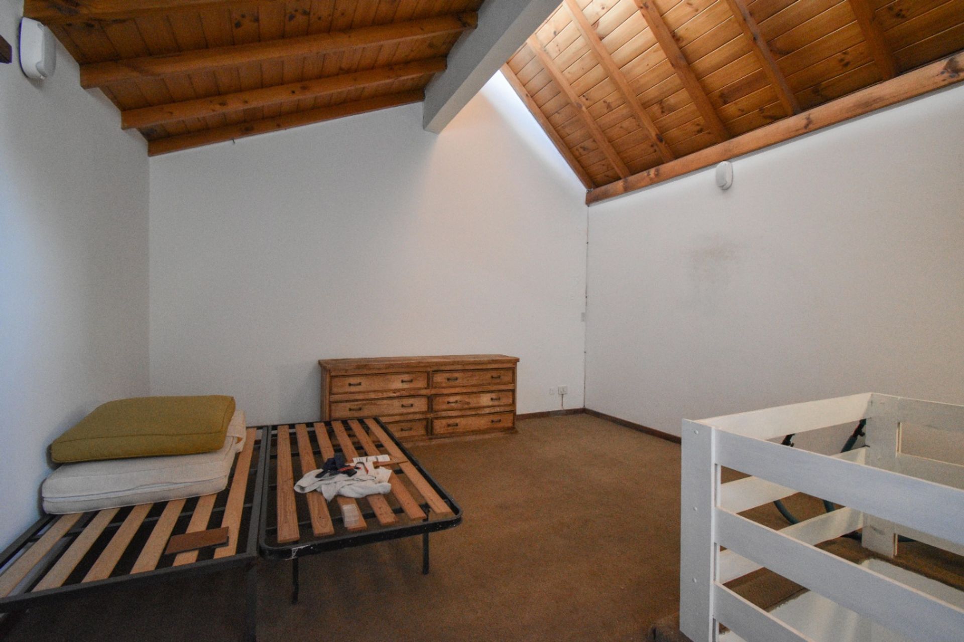 Venta casa lote propio con quincho y pileta