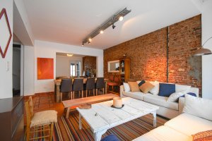 Venta casa lote propio con quincho y pileta